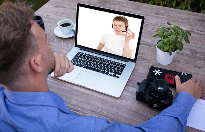 نحوه برقراری تماس کنفرانسی [Best Methods]